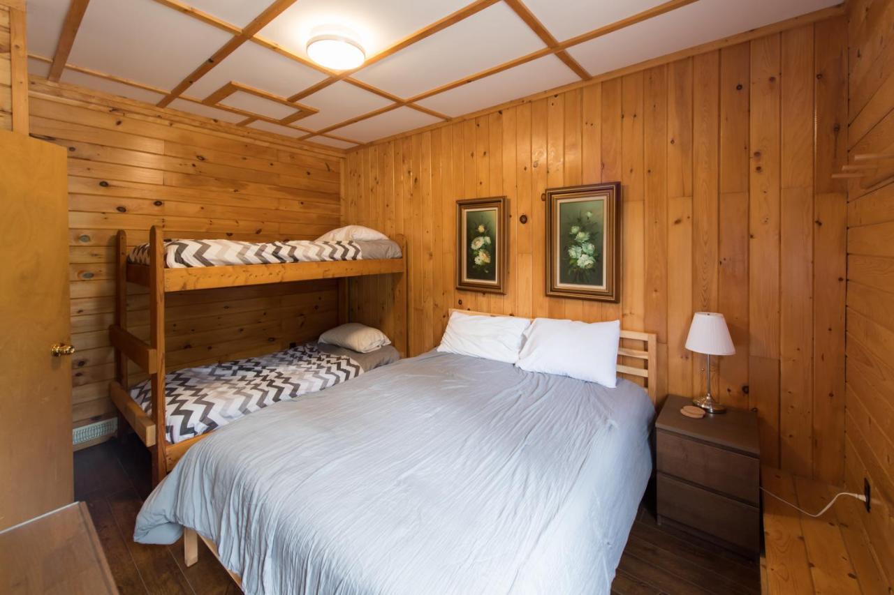 Madawaska Lodge-Cottage ภายนอก รูปภาพ