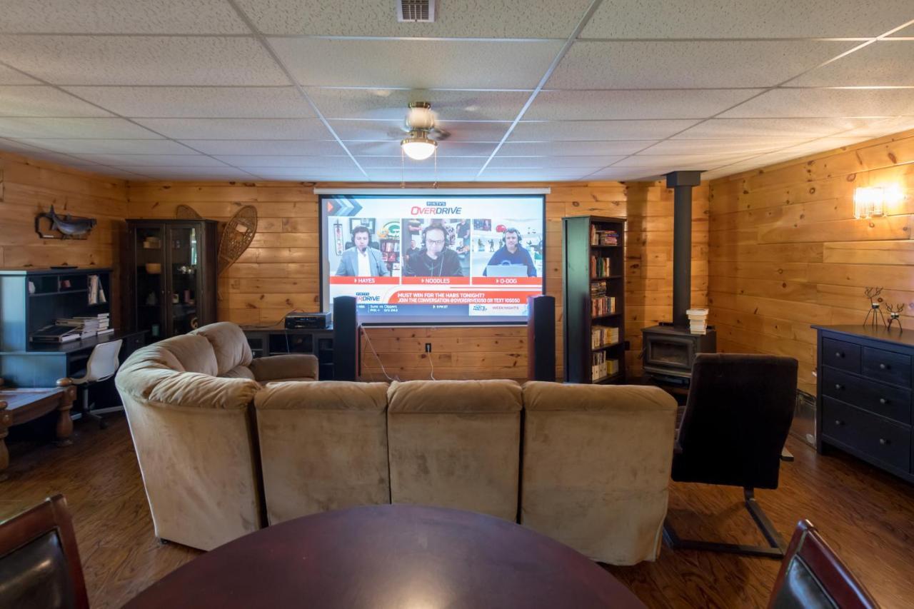 Madawaska Lodge-Cottage ภายนอก รูปภาพ