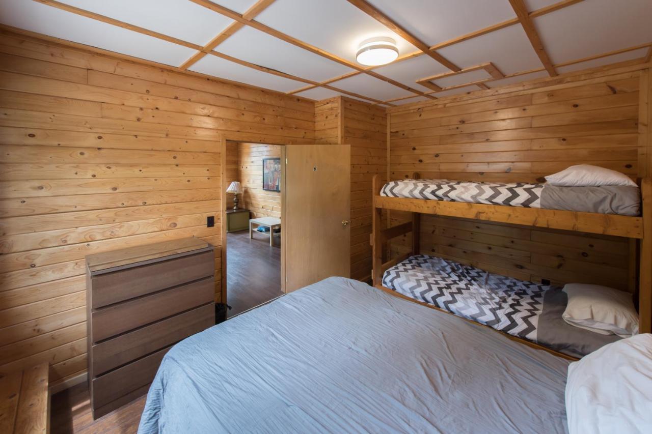 Madawaska Lodge-Cottage ภายนอก รูปภาพ